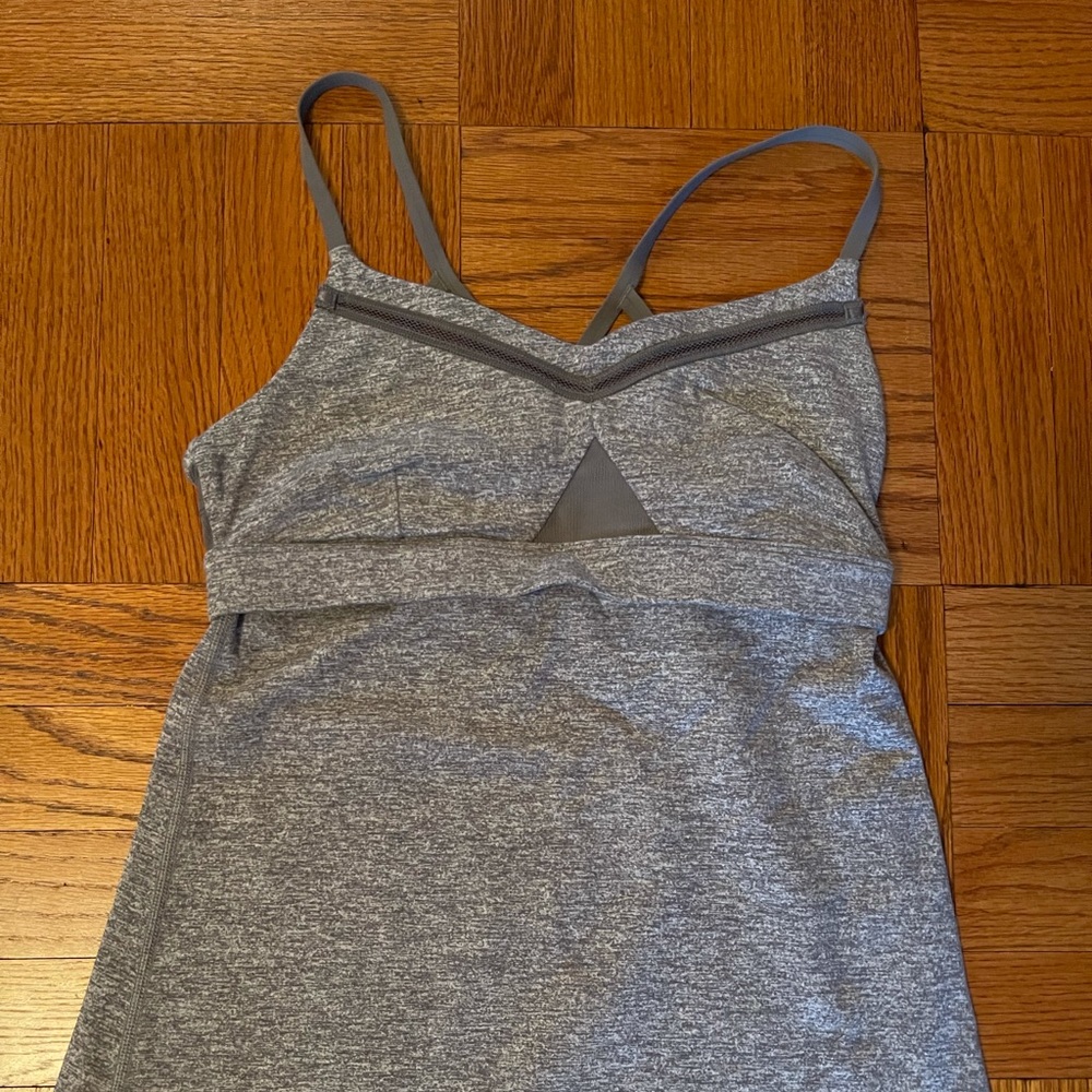 Lululemon tank